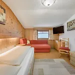 Tatil Evi Lyns