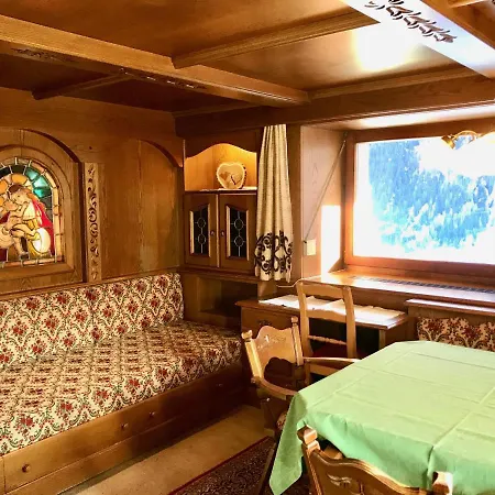 Lyns Tatil Evi *